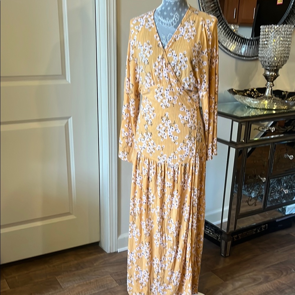Floral billabong Yellow Maxi Dress